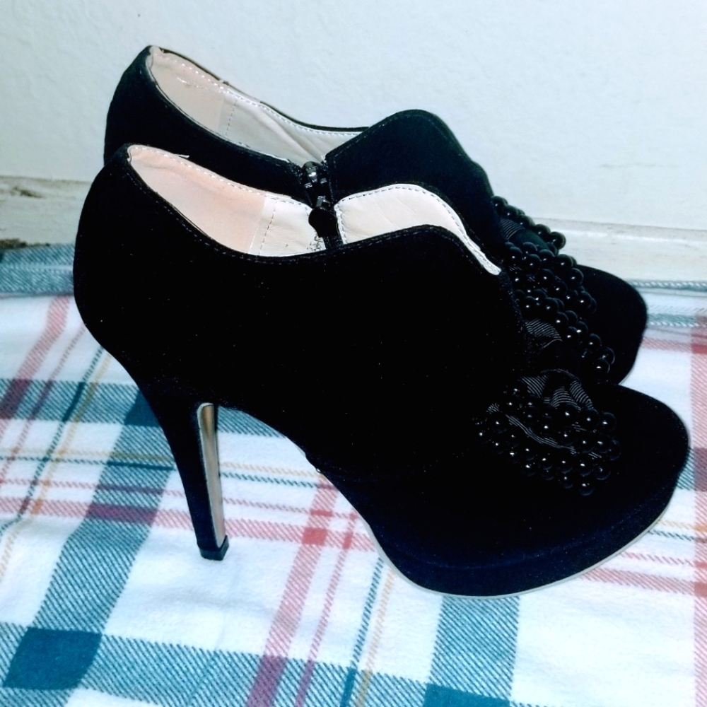 • Brand: J • Color: Black  • Velvet • Size UK 39 US 8 1/2 • "4" Inch Heel